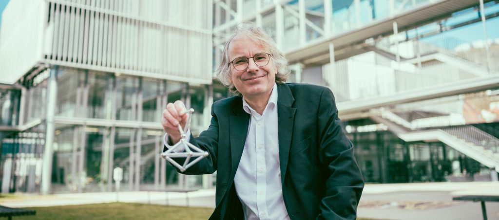 Am Bild zu sehen ist Thomas Schrefl von der Universität für Weiterbildung Krems