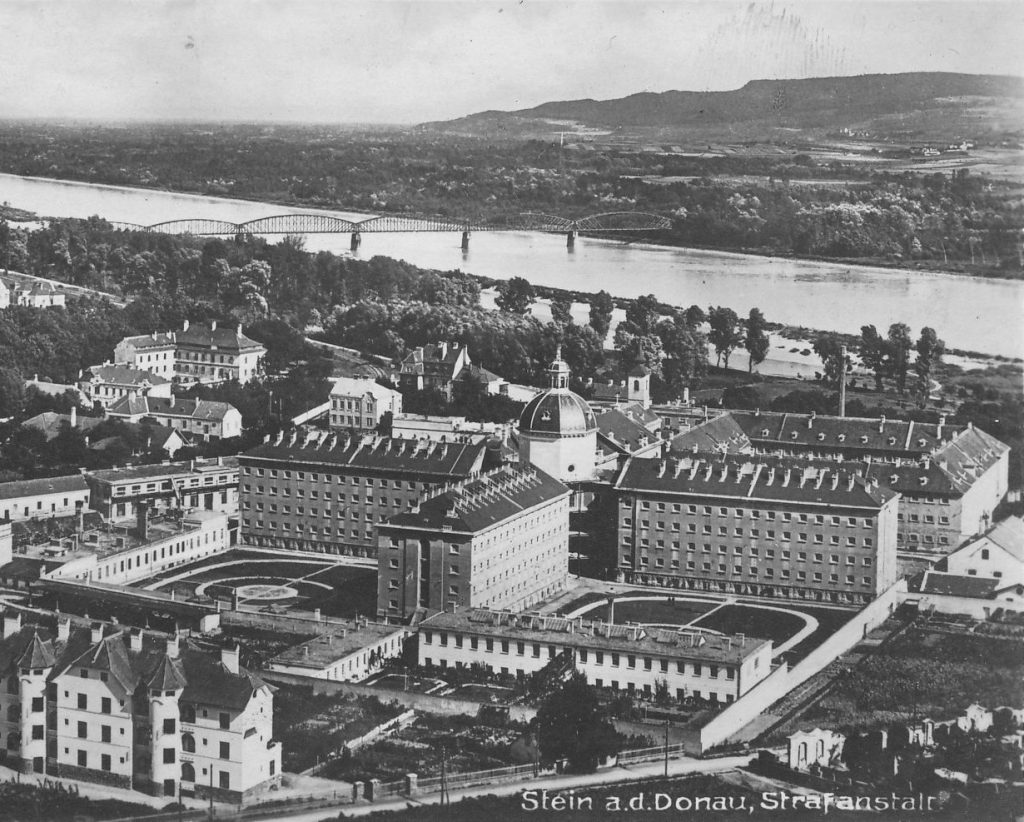 Die Strafanstalt Stein (Ansichtskarte Kunstverlag Johann Saska 1931), Privatarchiv Karl Reder