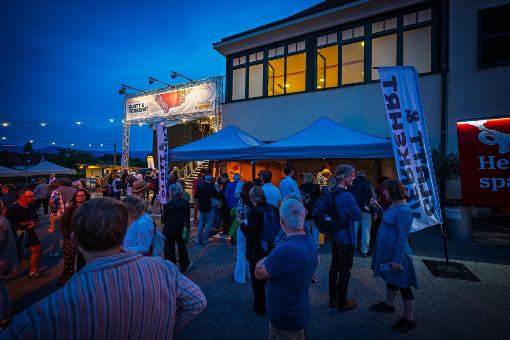 So einladend sieht es aus, wenn ein Weingut zum Festivalgelände wird. | © Sascha Osaka