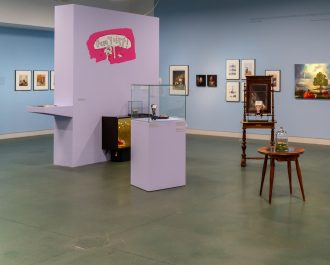 Ansicht der Ausstellung "Fem*flixt!", die In Ergänzung zur Schau „Dieser Haderer“, bis 30. Juni 2027 zu sehen ist. | © Kunstmeile Krems, Foto: Agnes Winkler