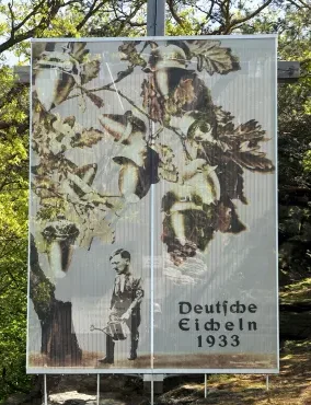 Ansicht des 2016 entstandenen Mahnmals von Martin Krenn am Friedenskreuz St. Lorenz. | © Wolfgang Woessner